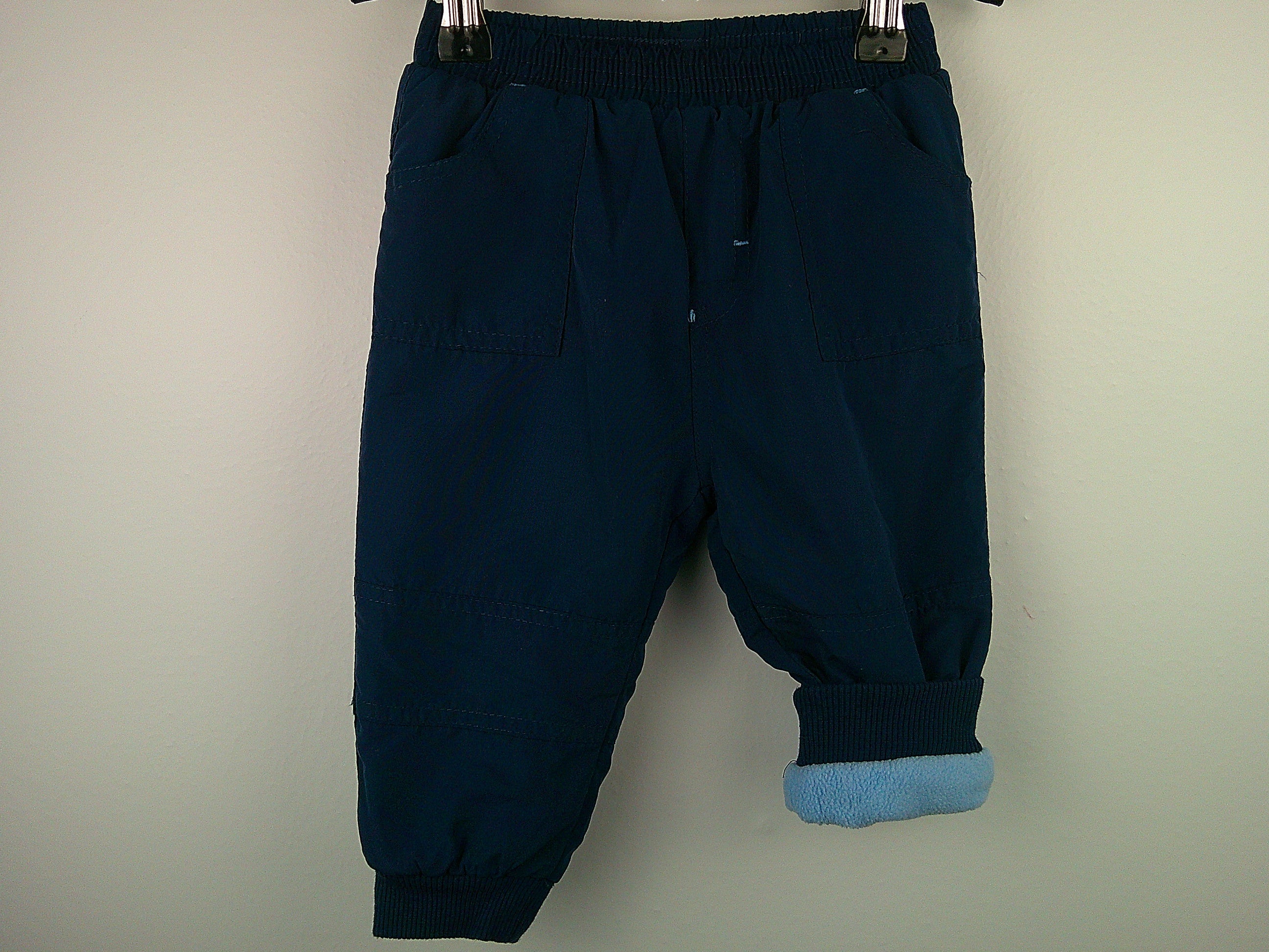 Gefütterte Stoffhose